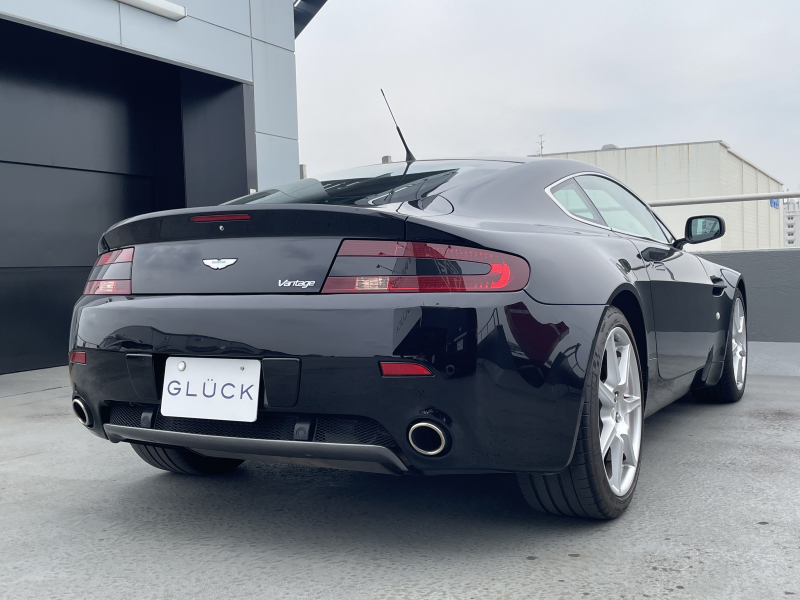 アストンマーティン V8 ヴァンテージ 中古車