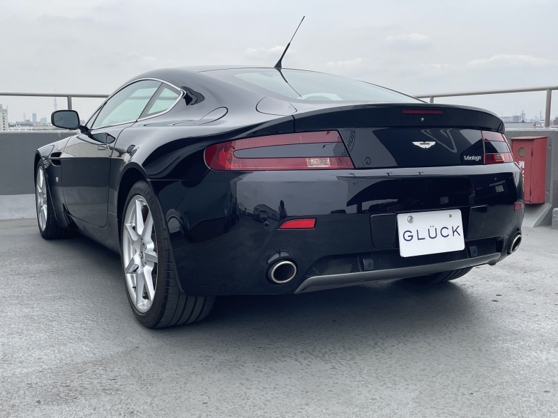 アストンマーティン V8 ヴァンテージ 中古車