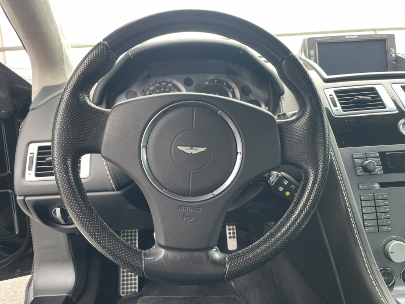アストンマーティン V8 ヴァンテージ 中古車