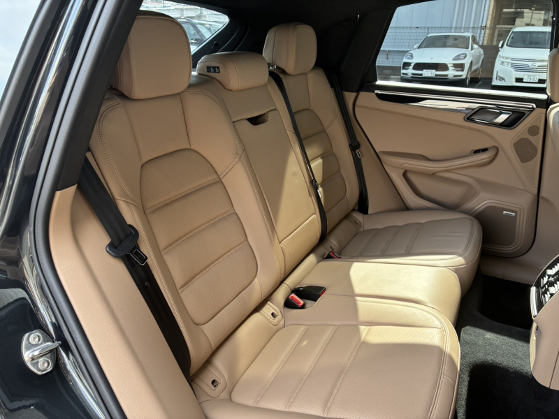 ポルシェ マカン 中古車