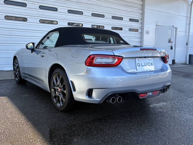 アバルト 124スパイダー 中古車