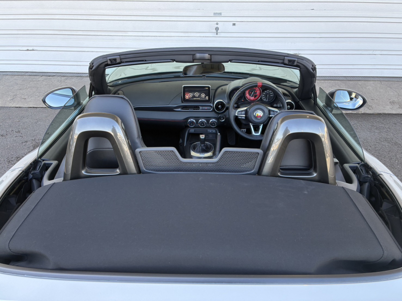 アバルト 124スパイダー 中古車