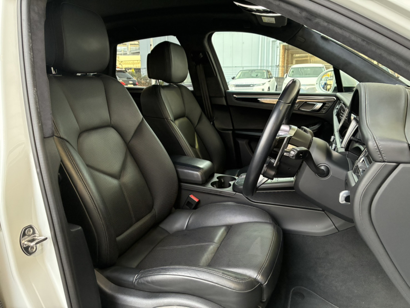 ポルシェ マカン 中古車