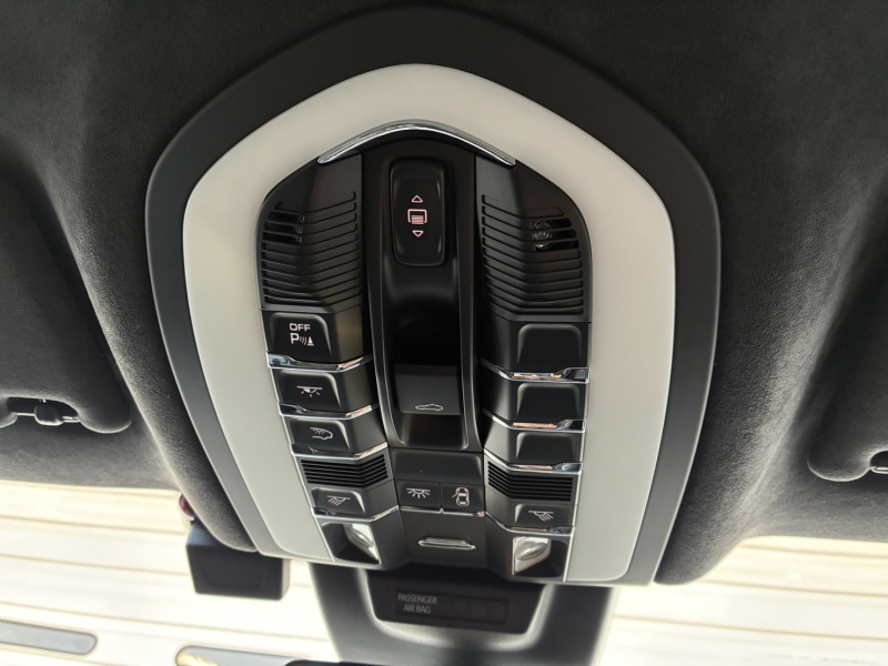 ポルシェ マカン 中古車