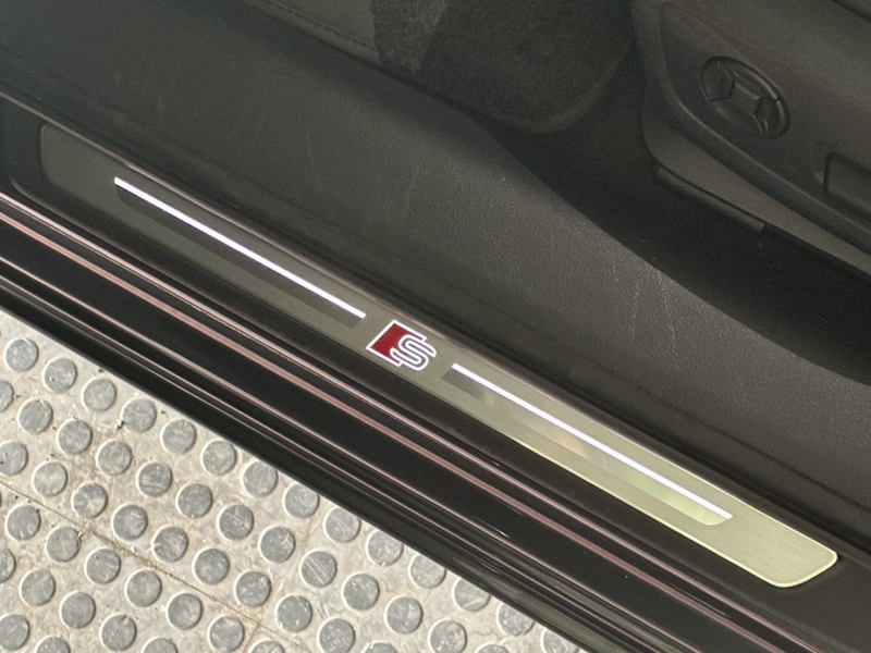 アウディ A6アバント 中古車