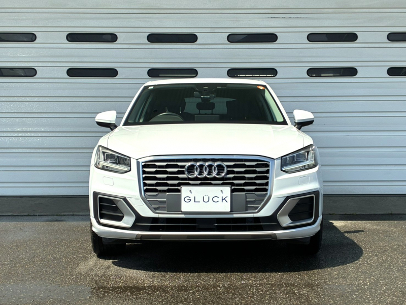 アウディ Q2 中古車