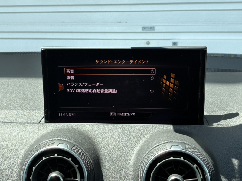 アウディ Q2 中古車