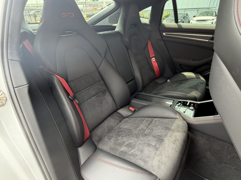 ポルシェ パナメーラ 中古車