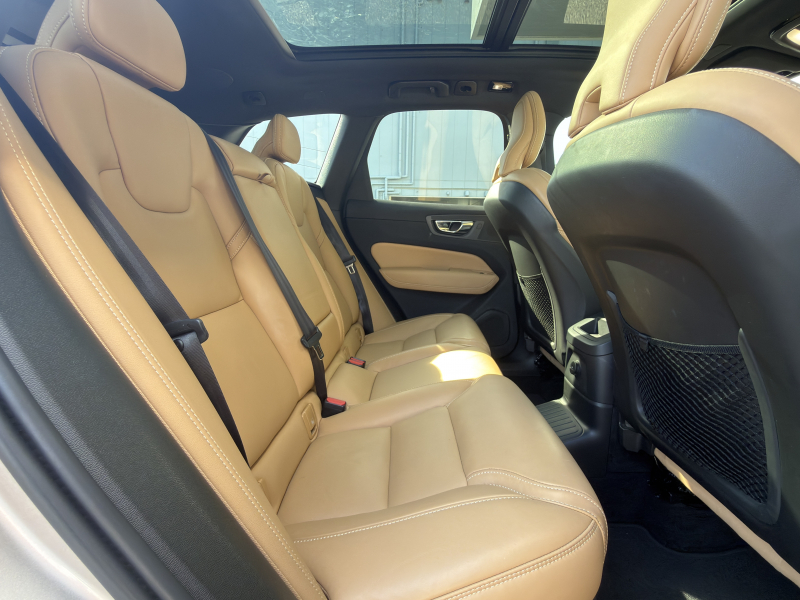 ボルボ XC60 中古車