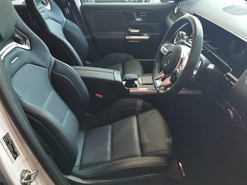 メルセデスベンツ GLA 中古車