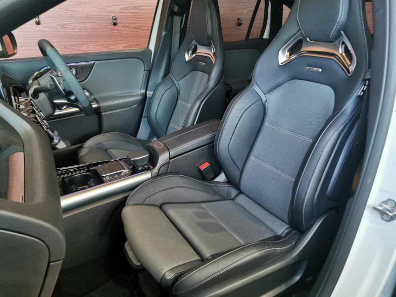 メルセデスベンツ GLA 中古車