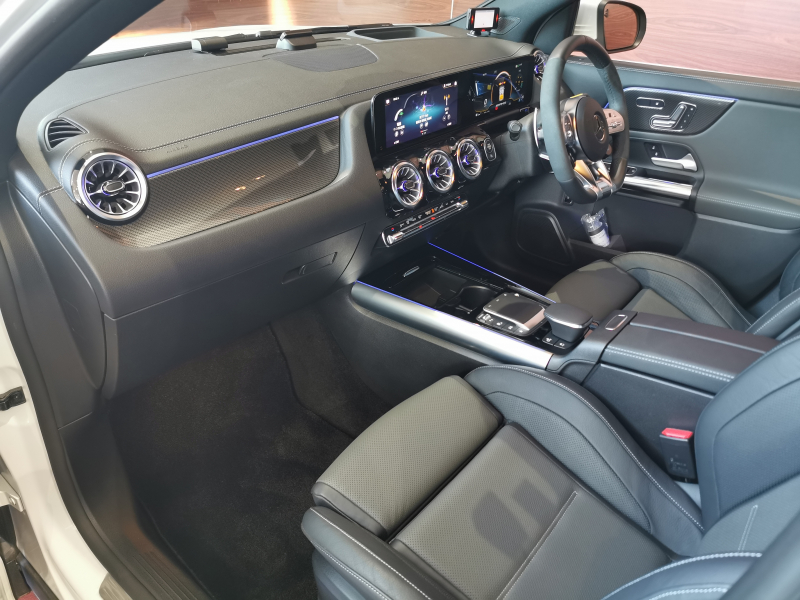 メルセデスベンツ GLA 中古車