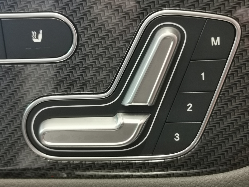 メルセデスベンツ GLA 中古車