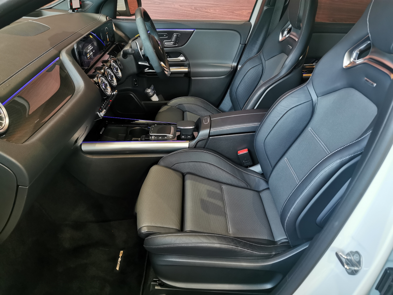 メルセデスベンツ GLA 中古車