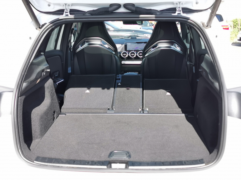 メルセデスベンツ GLA 中古車