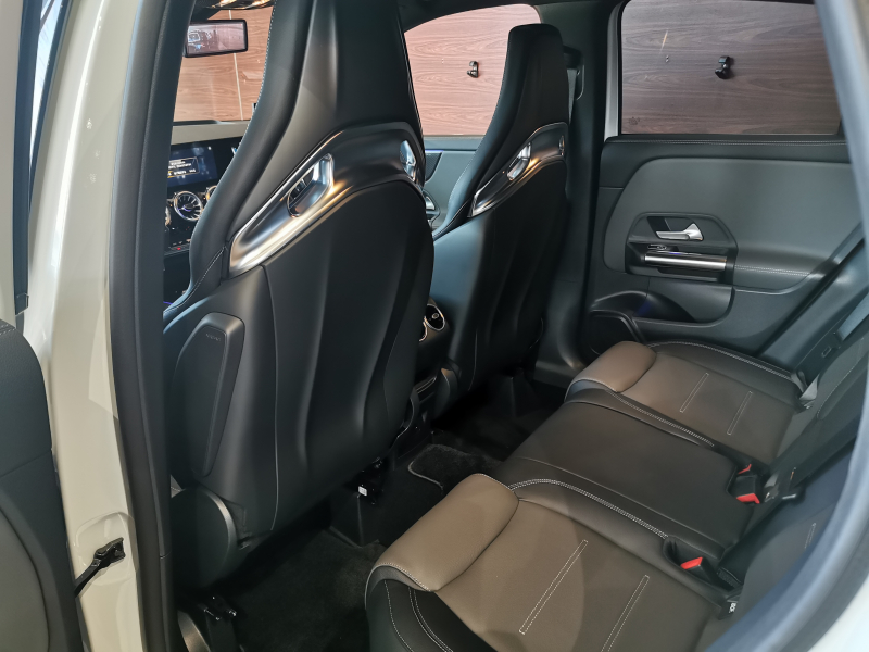 メルセデスベンツ GLA 中古車