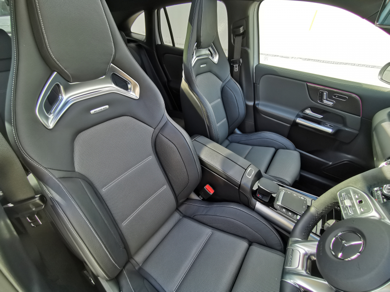 メルセデスベンツ GLA 中古車