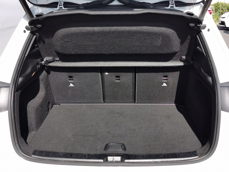 メルセデスベンツ GLA 中古車