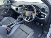 アウディ Q3 中古車