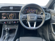 アウディ Q3 中古車