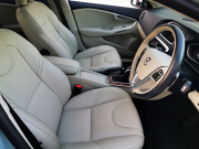 ボルボ V40 中古車