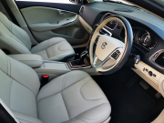 ボルボ V40 中古車