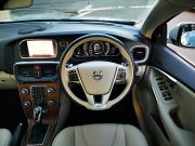 ボルボ V40 中古車