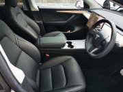 テスラ モデルY 中古車