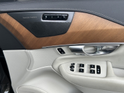 ボルボ XC90 中古車