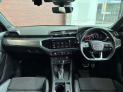 アウディ Q3 中古車