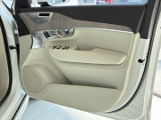 ボルボ XC90 中古車