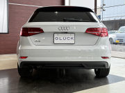 アウディ A3スポーツバック 中古車