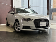 アウディ A3スポーツバック 中古車