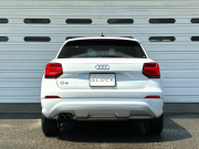 アウディ Q2 中古車