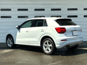 アウディ Q2 中古車