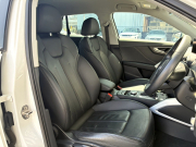 アウディ Q2 中古車