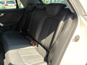 アウディ Q2 中古車