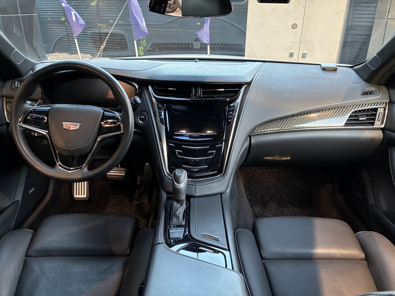 キャデラック CTS 中古車