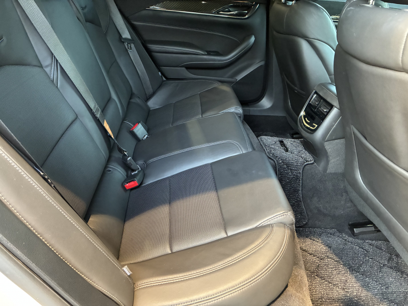 キャデラック CTS 中古車