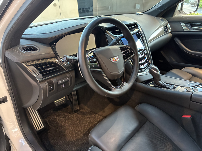 キャデラック CTS 中古車