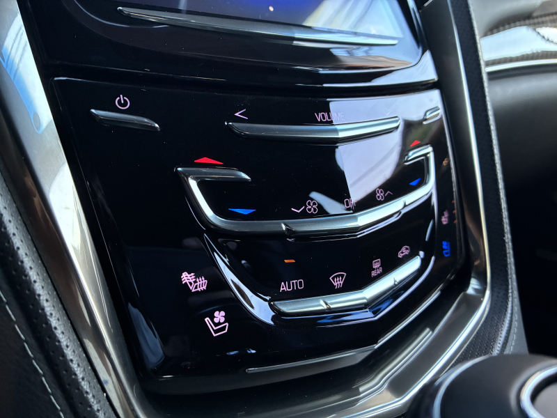 キャデラック CTS 中古車