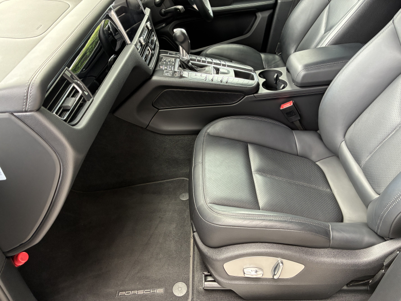 ポルシェ マカン 中古車