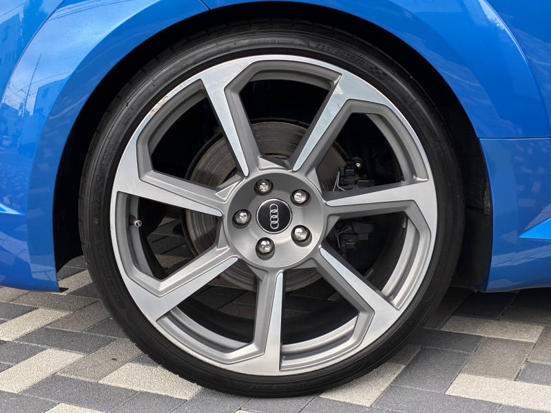 アウディ TT RS ロードスター 中古車