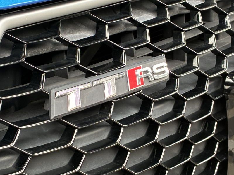 アウディ TT RS ロードスター 中古車