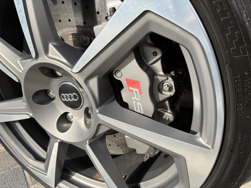 アウディ TT RS ロードスター 中古車