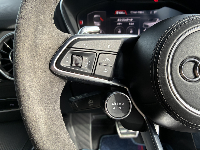 アウディ TT RS ロードスター 中古車