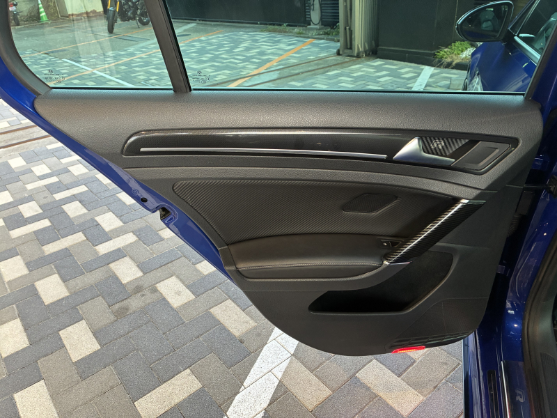 フォルクスワーゲン ゴルフ 中古車