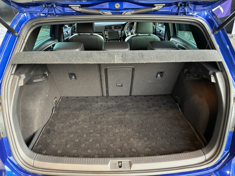 フォルクスワーゲン ゴルフ 中古車