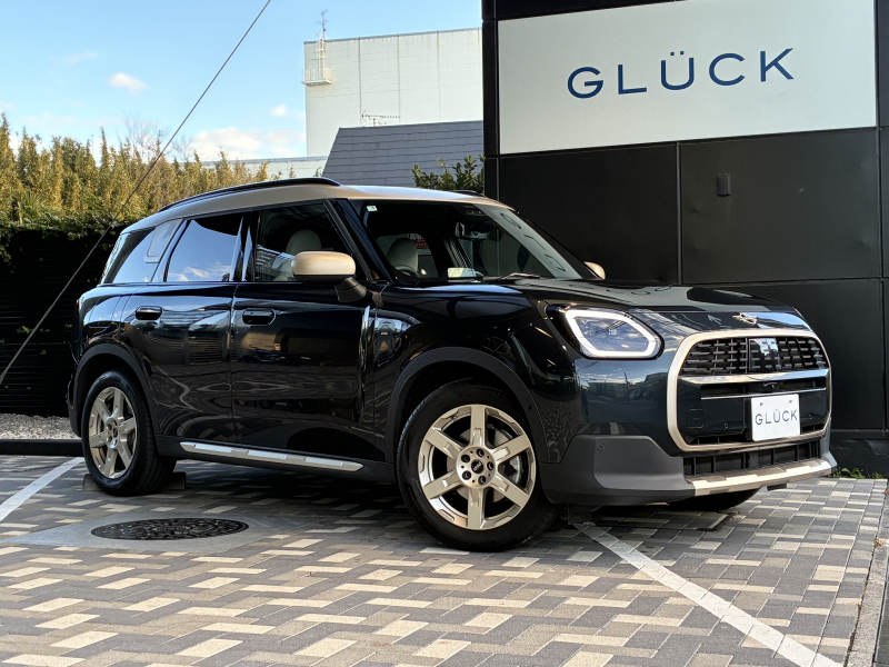 MINI(ミニ) ミニカントリーマン D DCT 1ｵｰﾅｰ フェイバリットトリム Mパッケージ パノラマサンルーフ ハーマンカードン パワーシート シートメモリー ヘッドアップディスプレイ  全方位カメラ BSM ACC ETC