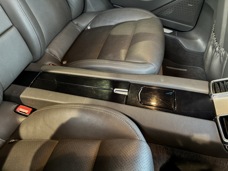 ポルシェ パナメーラ 中古車